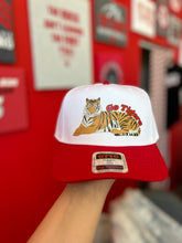 Load image into Gallery viewer, Trucker hats
