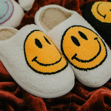 Load image into Gallery viewer, Smiley Face Slippers (White)
